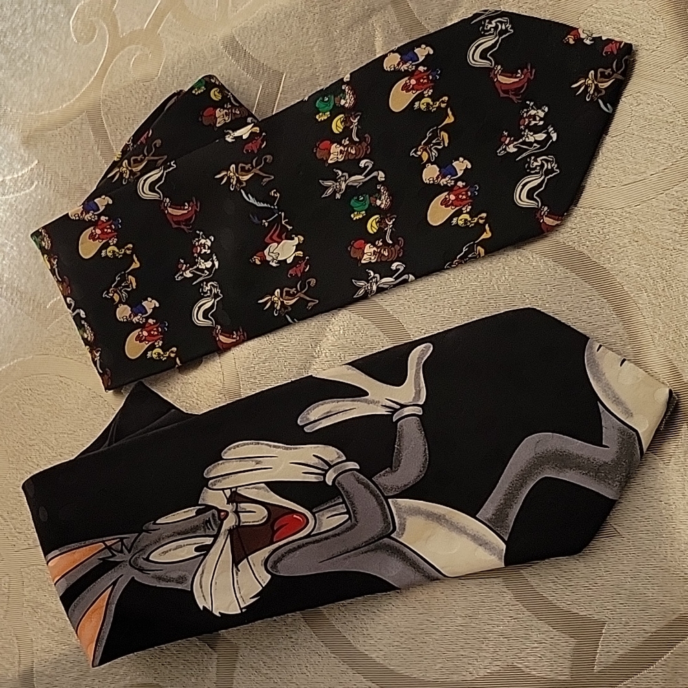 2 Looney Tunes Ties
